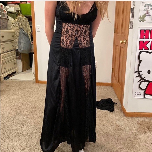 Lace and satin maxi slip - Picture 2 of 6